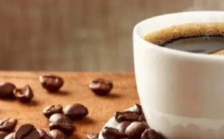 الإفراط في الكافيين يضر بصحة القلب والعين