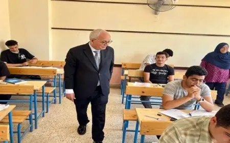 وزير التربية والتعليم يتفقد لجان الثانوية العامة بمادتي الفيزياء والتاريخ
