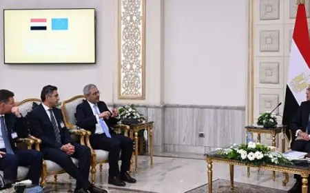 رئيس الوزراء يلتقي الرئيس التنفيذي للمعاملات الدولية بشركة “شنايدر إليكتريك” العالمية