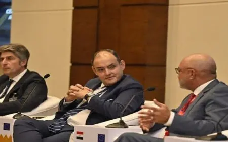 وزير التجارة والصناعة يستعرض مقومات القطاع الصناعى وفرص صناعة السيارات فى مصر