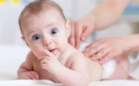 نصائح لحماية طفلك من المشاكل الجلدية فى الحر