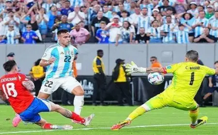 الأرجنتين تتألق وتضرب بيرو بثنائية وتتأهل بالعلامة الكاملة