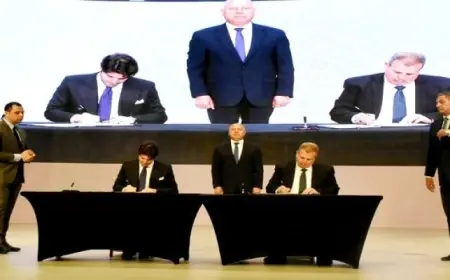 وزير النقل يوقع ويشهد توقيع عدد من الاتفاقيات ومذكرات التفاهم الهامة مع الجانب الإيطالي في مجال السكك الحديدية