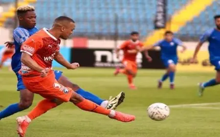 سموحة بعشرة لاعبين يواجه بيراميدز في إعادة الـ 40 دقيقة للقائهما بالدوري