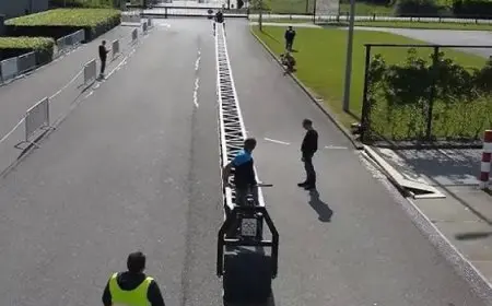 أطول دراجة أفقية قابلة للركوب فى العالم يبلغ طولها أكثر من 55 مترا