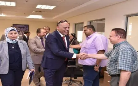 بال ..وزير العمل يَتفقد مكاتب العاملين بمقر “العاصمة الإدارية ” ويحثهم على تكثيف الجهود لتنفيذ “خطة الوزارة”