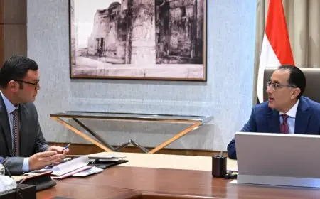 خلال اجتماعه مع وزير الإسكان .. مدبولي: تكليفات رئاسية بسرعة إنهاء المشروعات الكبرى