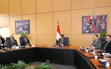 وزير الإسكان يتابع سير العمل بهيئة المجتمعات العمرانية وأجهزة المدن الجديدة.. وخطط العمل المستقبلية
