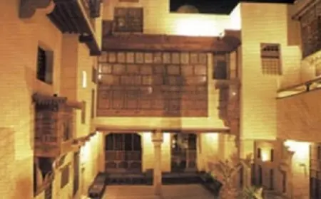 الاحتفال بتسعينية أحمد عبد المعطى حجازى فى بيت الشعر العربى غدًا