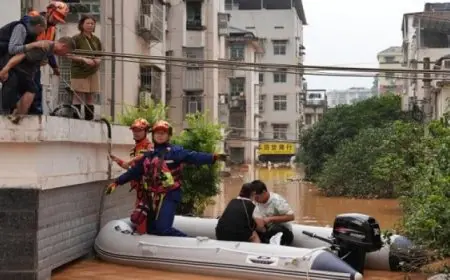 إجلاء أكثر من 1000 شخص إثر تسرب في سد وسط الصين