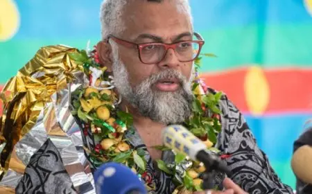 انتخابات فرنسا : فوز إيمانويل تجيباو أول انفصالي يُنتخب في إقليم كاليدونيا الجديدة منذ 1986