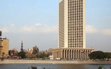 مصر تدين قصف إسرائيل مدرسة تابعة للأونروا تؤوي نازحين فلسطينيين بالنصيرات