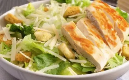 مدينة مكسيكية تحتفل بمرور 100 عام على سلطة «سيزر»