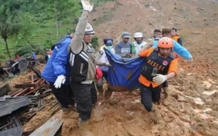 ارتفاع حصيلة ضحايا انهيار أرضي إلى 23 قتيلا و35 مفقودا في إندونيسيا