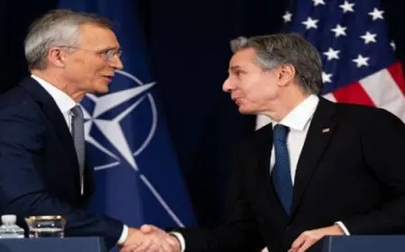 بلينكن وستولتنبرج يبحثان تمكين دفاع أوكرانيا في مواجهة روسيا