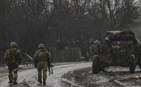 القوات الروسية تسيطر على بلدة جديدة وتحسن مواقعها في جبهات القتال