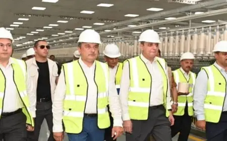 بال- في أولى جولاته الميدانية.. وزير قطاع الأعمال العام يتفقد مصانع غزل المحلة