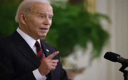 بايدن يضغط للاستمرار بسباق الرئاسة.. واجتماعات بالكونجرس لبحث مصيره من الترشح