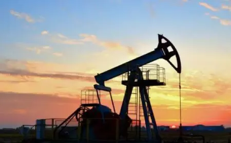 النفط يصعد بعد تباطؤ التضخم بأمريكا لكنه يتجه لانخفاض أسبوعي