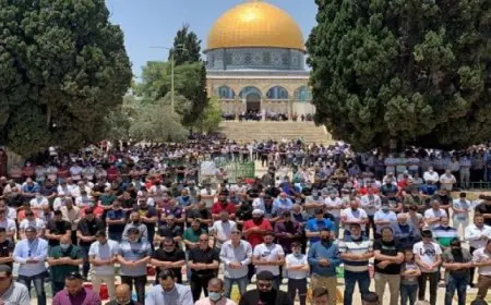 35 ألفا يؤدون صلاة الجمعة في المسجد الأقصى
