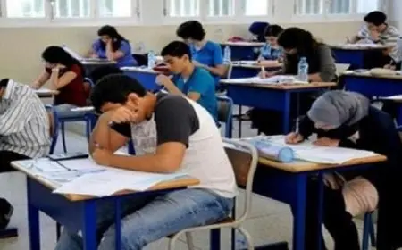 طلاب الثانوية العامة شعبة الرياضيات يؤدون اليوم مادة التفاضل والتكامل