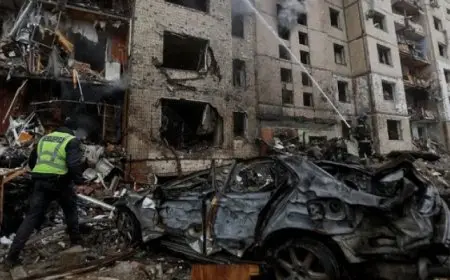 قصف متبادل بين موسكو وكييف.. ومطالبة أممية لروسيا بالانسحاب من محطة زابوريجيا النووية