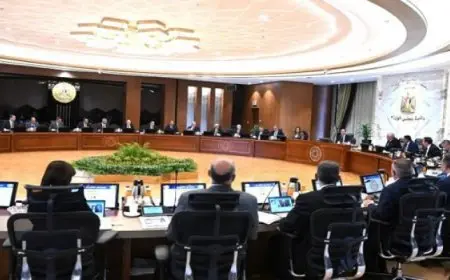 مدبولى للمحافظين الجدد: لا نريد أيادي مرتعشة فمهمتنا خدمة الوطن وأبنائه