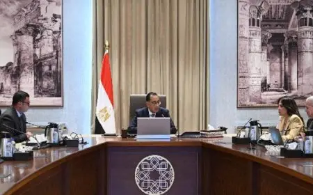 رئيس الوزراء يتابع موقف المشروعات المُنفذة بالتعاون بين وزارة الإسكان والهيئة الهندسية