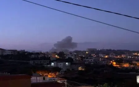 غارات اسرائيلية على على كفركلا وبنت جبيل… وسقوط 3 شهداء مدنيين من عائلة واحدة