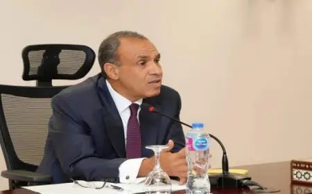 وزير الخارجية والهجرة يتوجه إلى عمان في زيارة قصيرة لعقد مشاورات مع نظيره الأردني