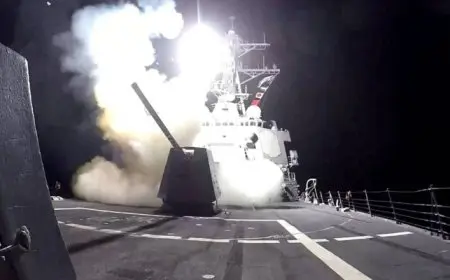 الجيش الأمريكي يعلن تدمير صاروخين ومسيرات للحوثيين