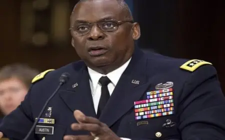 وزير الدفاع الأمريكي يبدي تفهمه لضربة إسرائيل على الحديدة