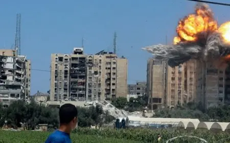 عشرات الشهداء في قصف قوات الاحتلال الاسرائيلي وسط قطاع غزة