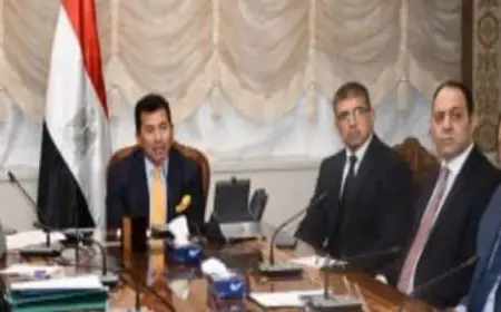 وزير الشباب والرياضة يُشدد علي مراجعة جميع الإجراءات وضوابط الاستخدام بحمامات السباحة