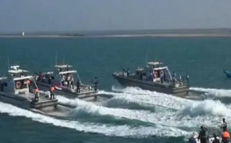 القيادة الأمريكية تعلن تدمير 4 زوارق مسيرة للحوثيين في البحر الأحمر