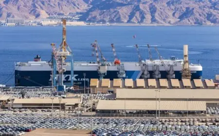 بعد قصف الحوثيين .. توقف ميناء إيلات وتسريح المئات من عماله