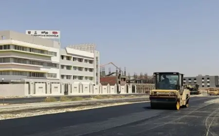 وزير الإسكان يتابع أعمال تنفيذ وتطوير الطرق والمحاور بعدة مدن