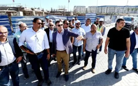 وزير الإسكان يتفقد الموقف التنفيذي لمنشآت “المدينة التراثية” بمدينة العلمين الجديدة
