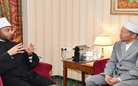 وزير الأوقاف يلتقي رئيس الجمعية الإسلامية الصينية والوفد المرافق له