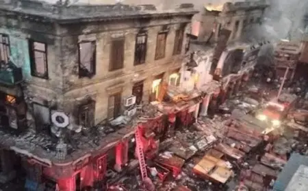 وزيرة التضامن الاجتماعي تتابع حريق الموسكي .. وتوجه بتقديم التدخلات اللازمة وحصر الخسائر