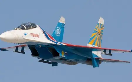 مقاتلة “سو-27” روسية تعترض طائرات بريطانية فوق البحر الأسود