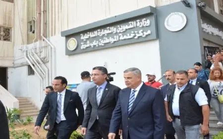 وزير التموين يتفقد مطاحن ومخابز في الإسكندرية