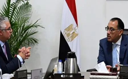 مدبولي يستعرض مع رئيس هيئة المنطقة الاقتصادية لقناة السويس نتائج العام المالي 2023 /2024