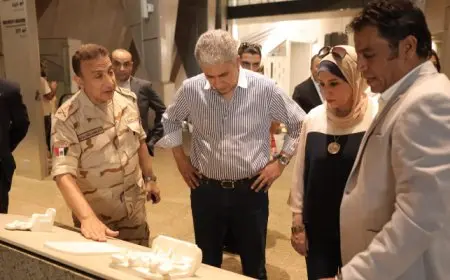 وزير السياحة يتفقد المتحف المصري الكبير لمتابعة تطورات الموقف التنفيذي لتجهيزاته