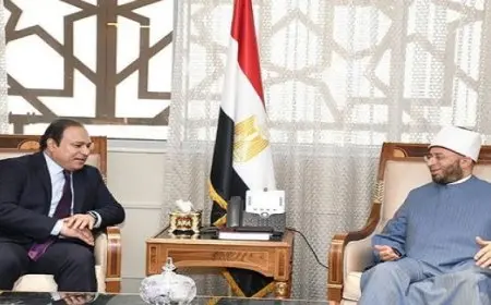 وزير الأوقاف يستقبل الأمين العام لمركز الملك عبد الله العالمي للحوار بين أتباع الأديان «كايسيد»