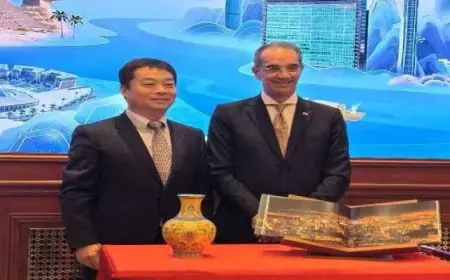 وزير الاتصالات يعقد مباحثات مع شركات صينية عالمية رائدة فى مجال الاتصالات