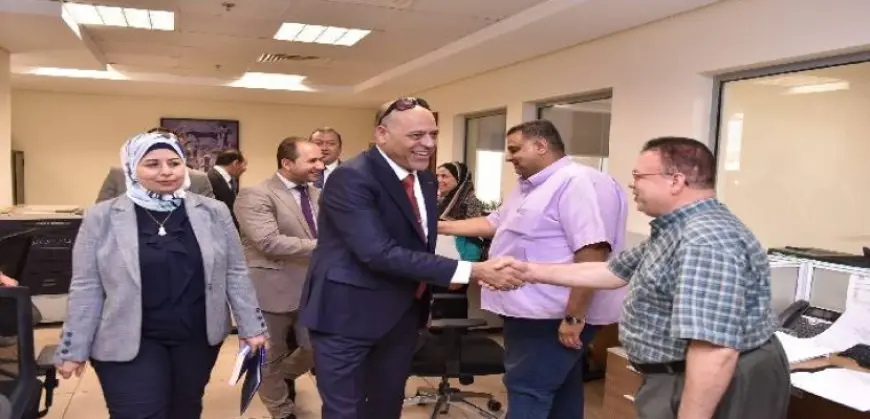 بال ..وزير العمل يَتفقد مكاتب العاملين بمقر “العاصمة الإدارية ” ويحثهم على تكثيف الجهود لتنفيذ “خطة الوزارة”