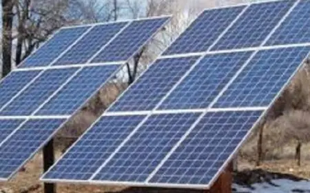 علماء يطورون ألواح شمسية مرنة تتمتع بكفاءة عالية