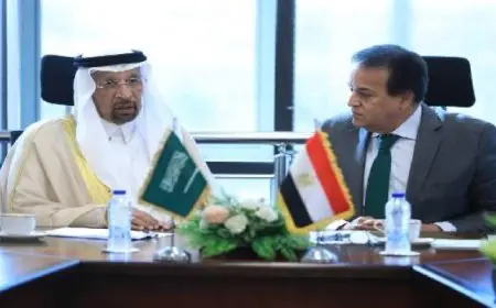 وزير الصحة يبحث مع وزير الاستثمار السعودي تعزيز سبل التعاون في القطاع الصحي