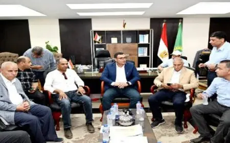 وزير الإسكان يوجه بوضع خطة لإنهاء ملفات تقنين الأراضي المضافة لمدينة لشروق